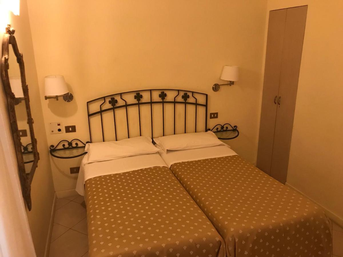 Marta Guest House Рим Екстериор снимка